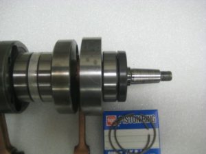 vilebrequin 125 Motobecane spi et roulement coté allumage
